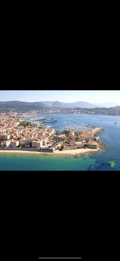 Ajaccio Magnifique T2 45M2 Neuf 5 Personnes Clim Wifi Stationnement Gratuit Centre Ville Plage A 300M Exteriör bild